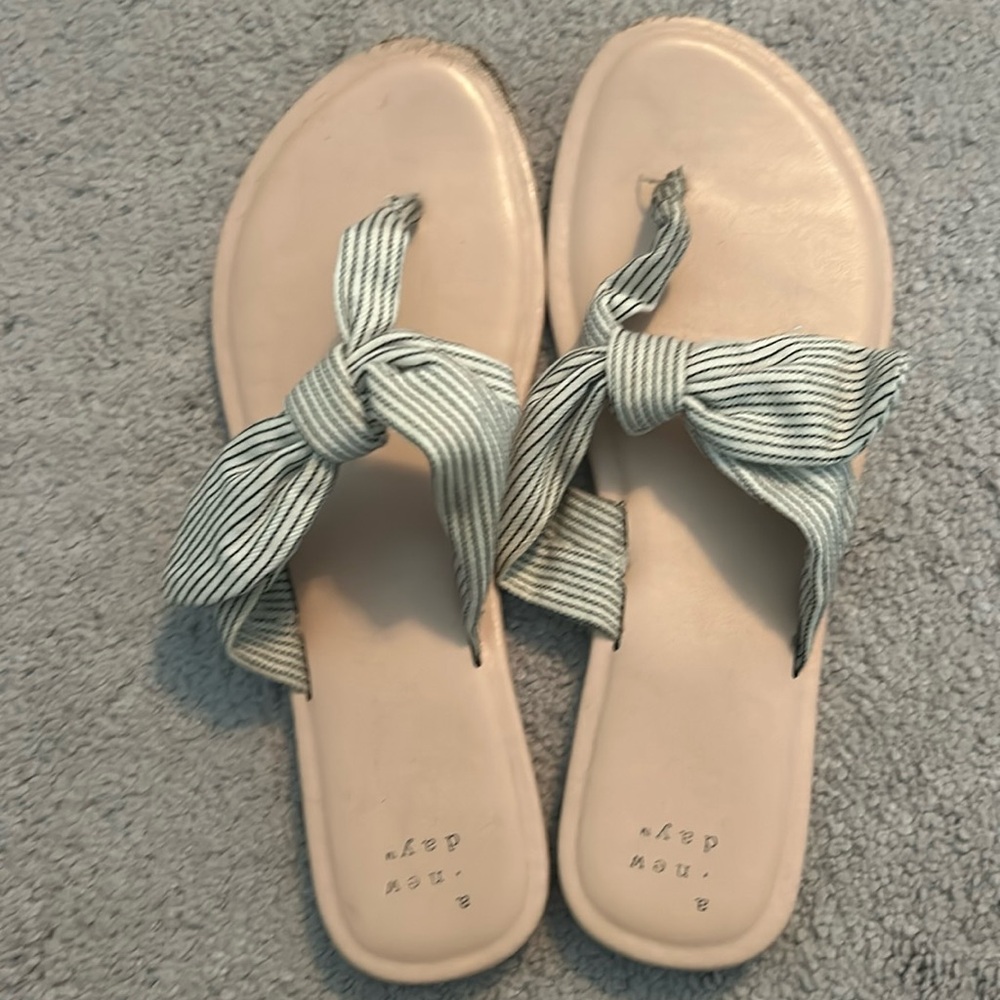 Flip-flops size 9
